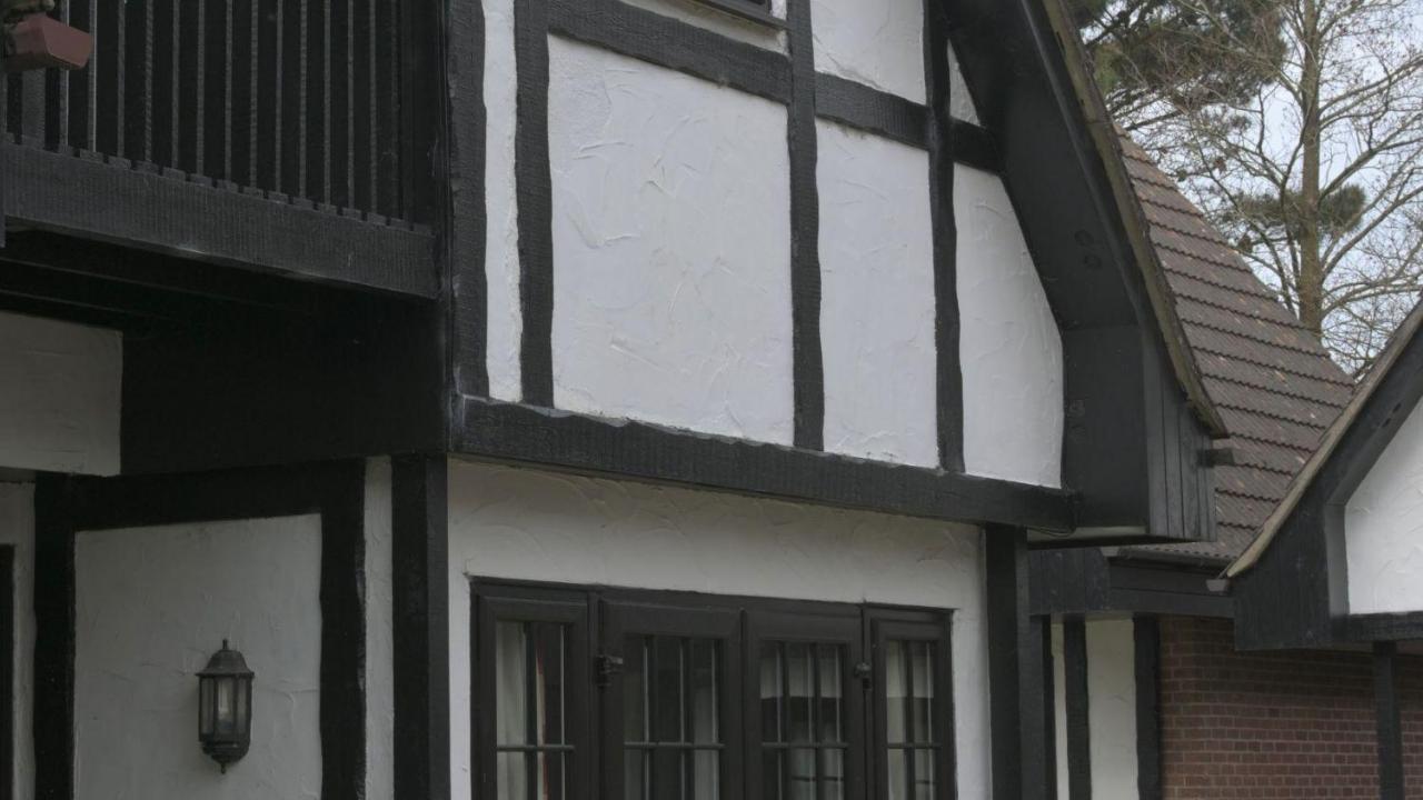היילה 25 Tudor Court, Tolroy Manor מראה חיצוני תמונה